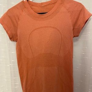 Lulu lemon swiftly tech shirt ✨